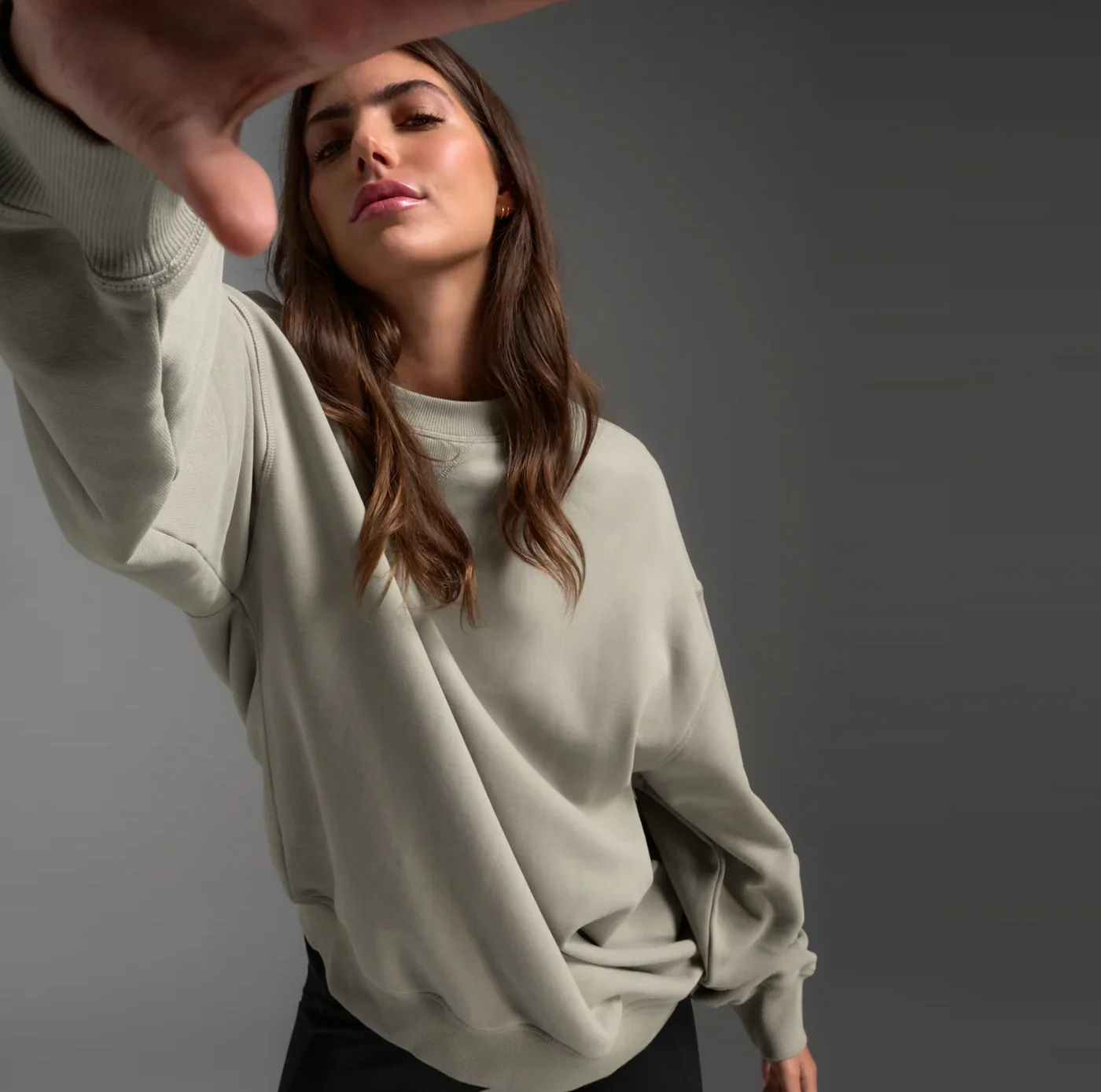 2XU Unisex EZ Oversized Organic Cotton Crew - Image 5