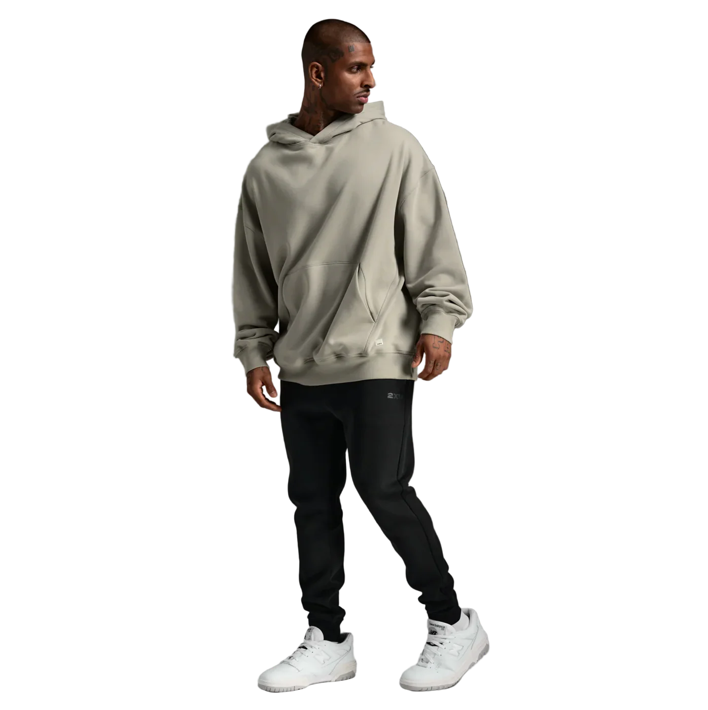 2XU Unisex EZ Oversized Organic Cotton Hoodie - Carbon - Image 4
